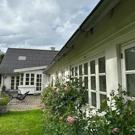 Charmerende Pa Landet Med Privat Skov Appartamento Bjergby