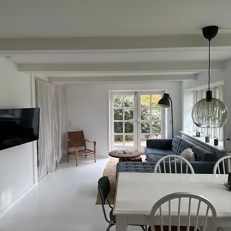 Charmerende Pa Landet Med Privat Skov Apartman Bjergby