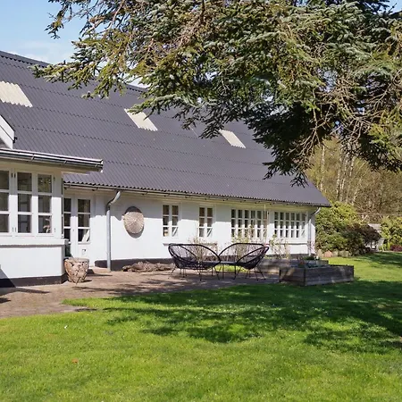 Charmerende Pa Landet Med Privat Skov Apartman Bjergby