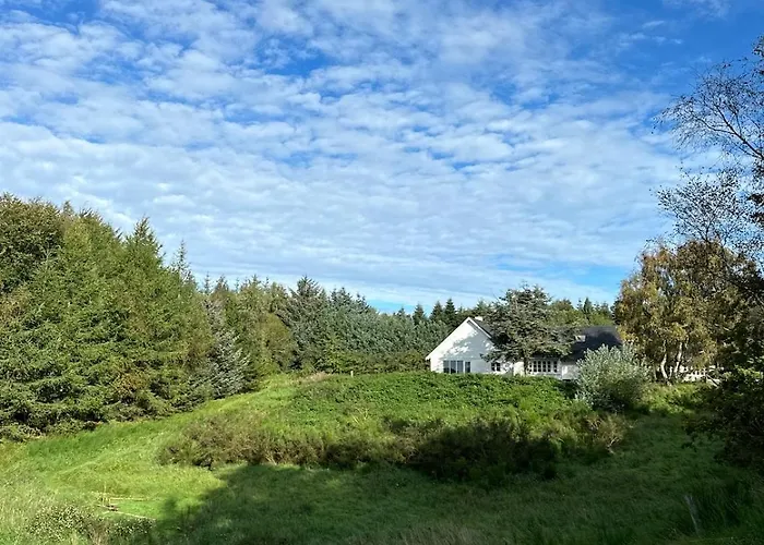 Appartamento Charmerende Pa Landet Med Privat Skov *